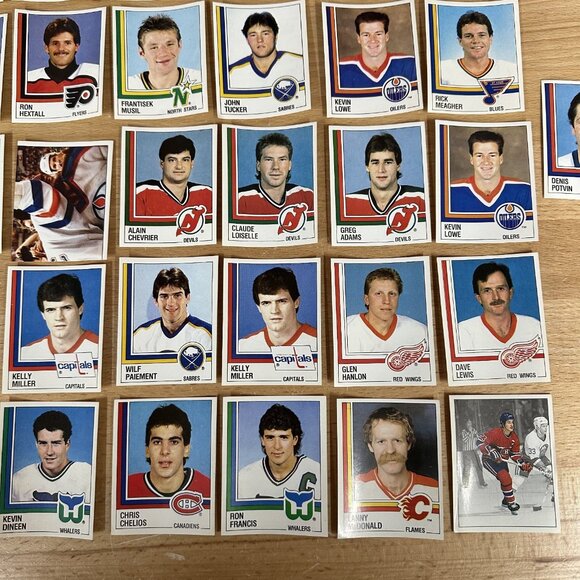 Lot Of 61 1987 Panini Hockey Stickers - Picture 5 of 6